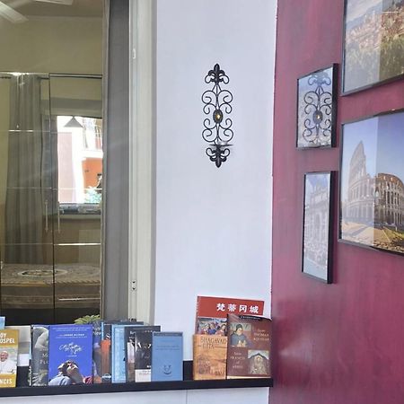 Domus Annia Guest House, The Amazing Colosseum Roma Exterior foto